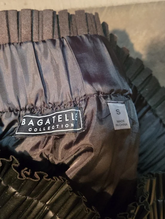 bagatelle collection Black Pleated Faux Leather skirt - Picture 6 of 7